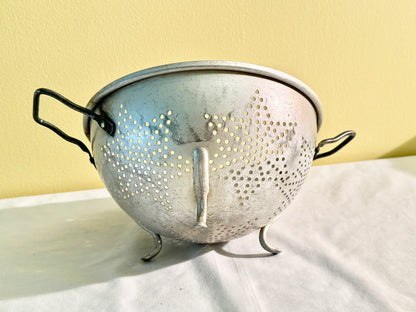 Vintage Collander