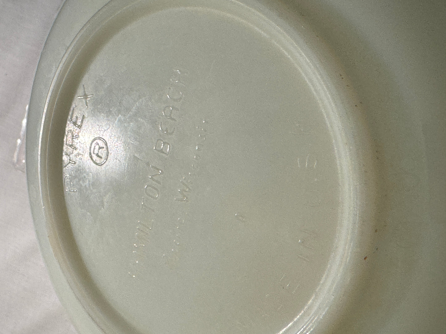 Set of 3 Pyrex Mixing Bowls