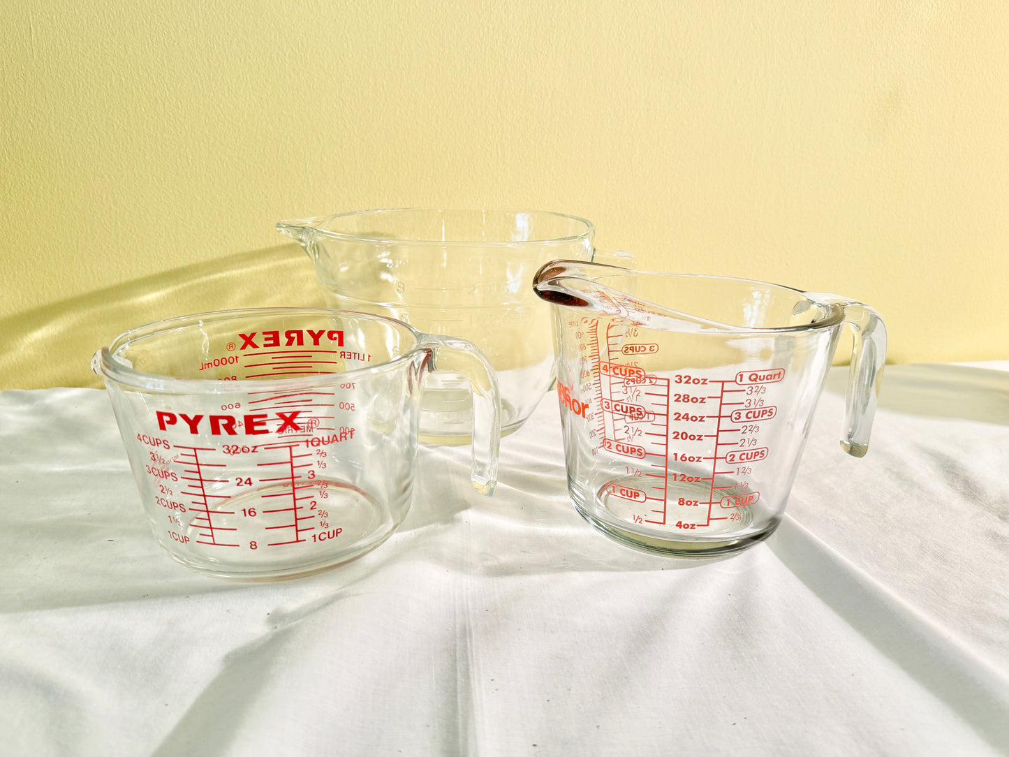 Set of 3 Glass Measuring Cups