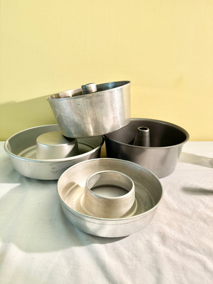 Set of 4 Vintage Bundt Pans