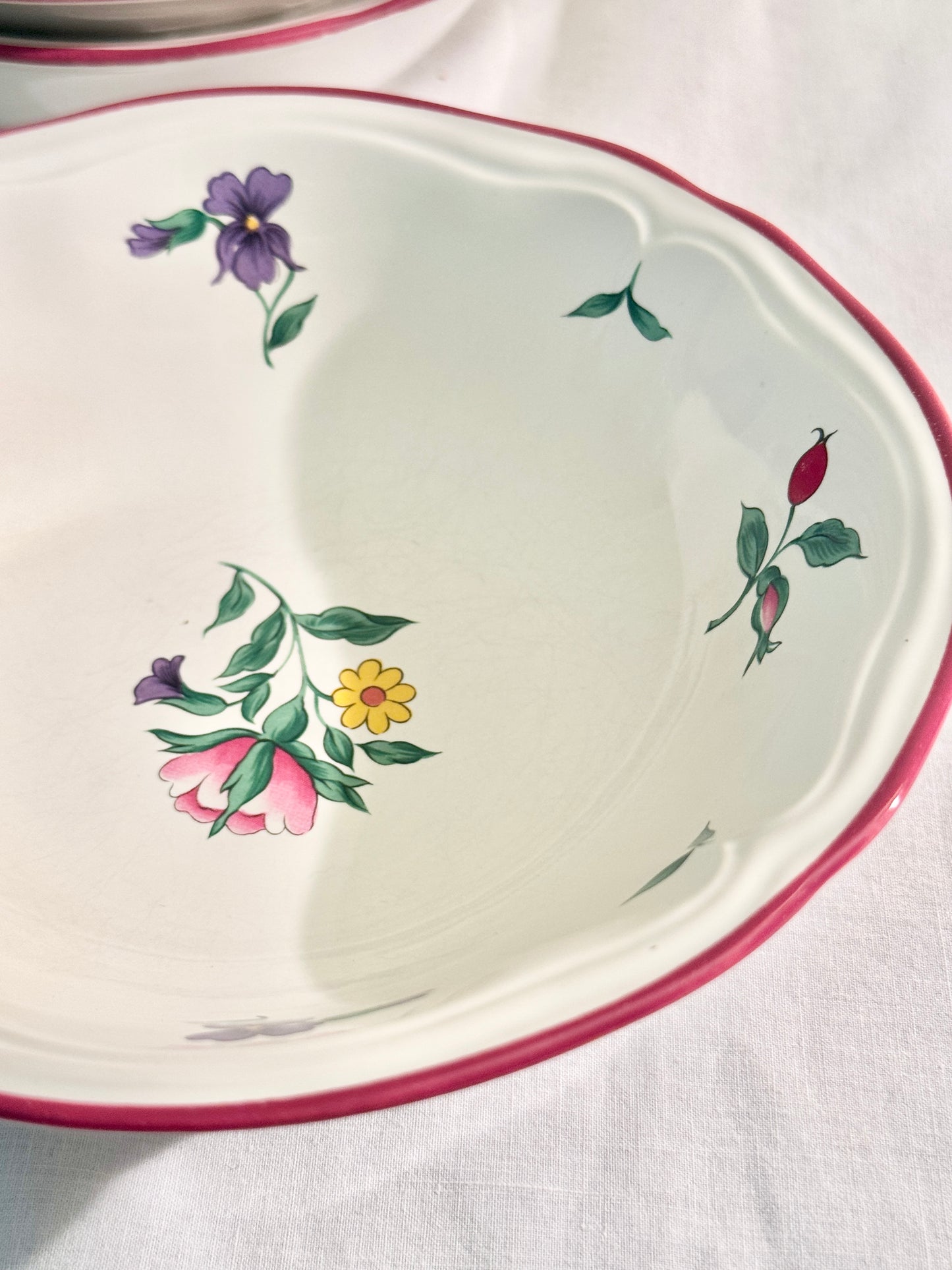 Set of 12 Rosalyn Pattern Intl China Bowls