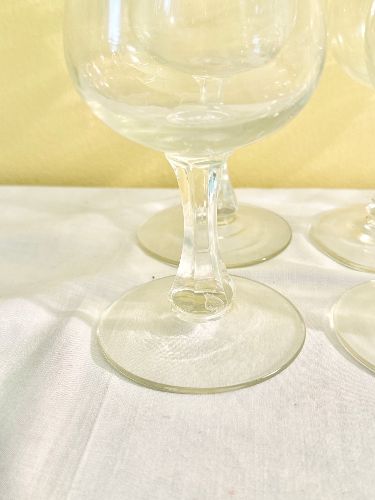 Set of 8 Wine Glasses