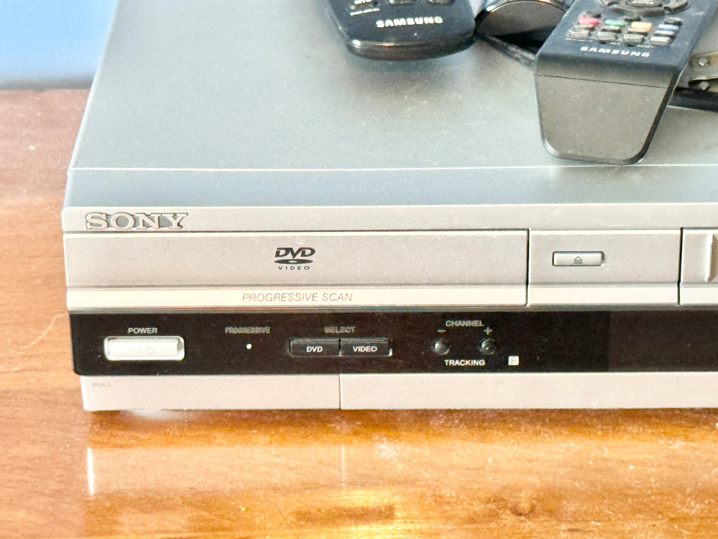 Sony DVD/VHS Player